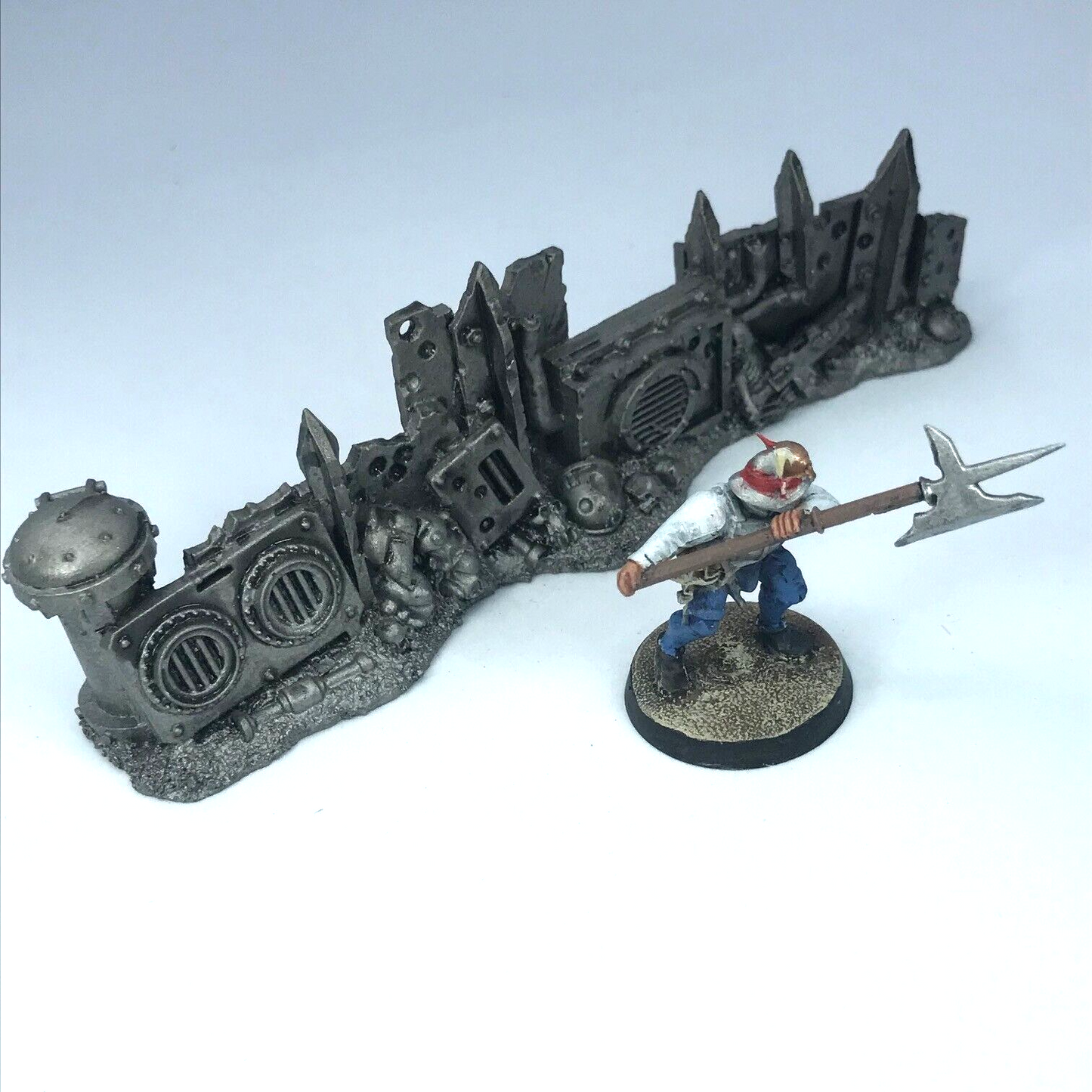 Wall Barricade Urban Scenery - Model for Scale only - Warhammer 40K C2953