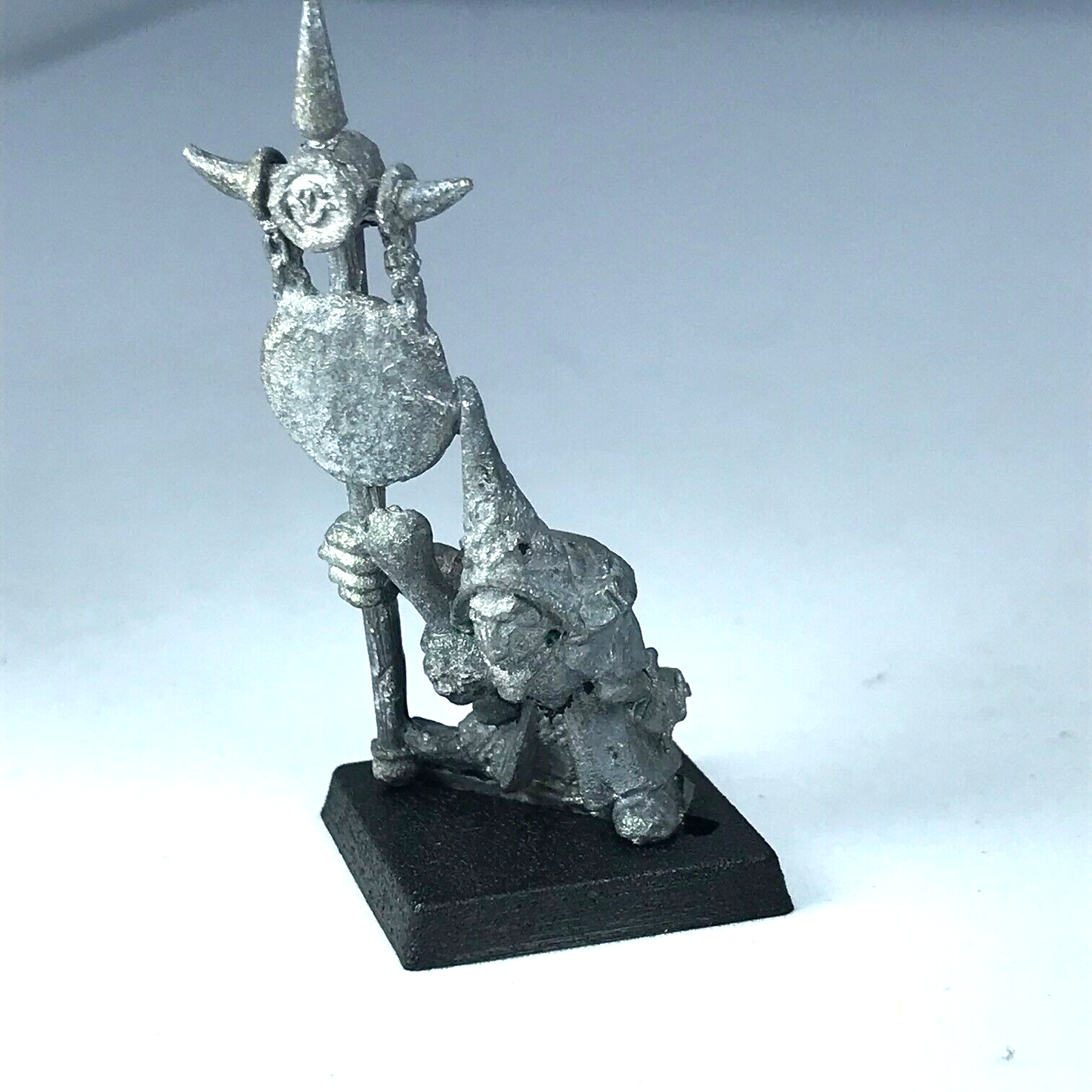 Metal Classic Night Goblin Standard Bearer Orcs Goblins Warhammer Fantasy X10822