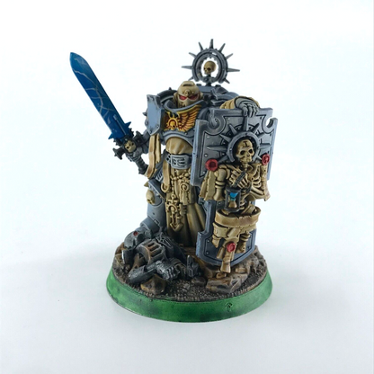 Captain with Relic Shield Space Wolves Space Marines - Warhammer 40K C4474