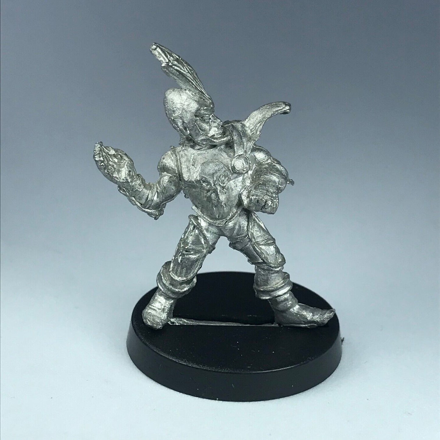 Metal Classic Dark Elf Chucker - Games Workshop Warhammer Blood Bowl X10851