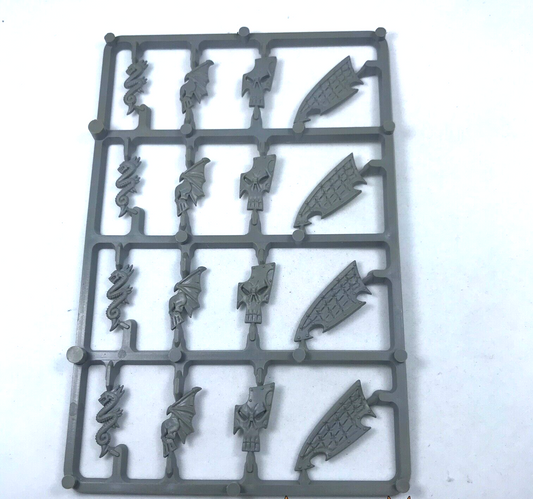 Classic Dark Elf Elves Warrior Shield Sprue Parts - Warhammer Fantasy GW C929