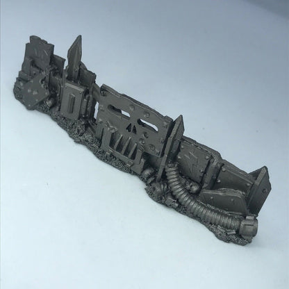 Wall Barricade Urban Scenery - Model for Scale only - Warhammer 40K C2954