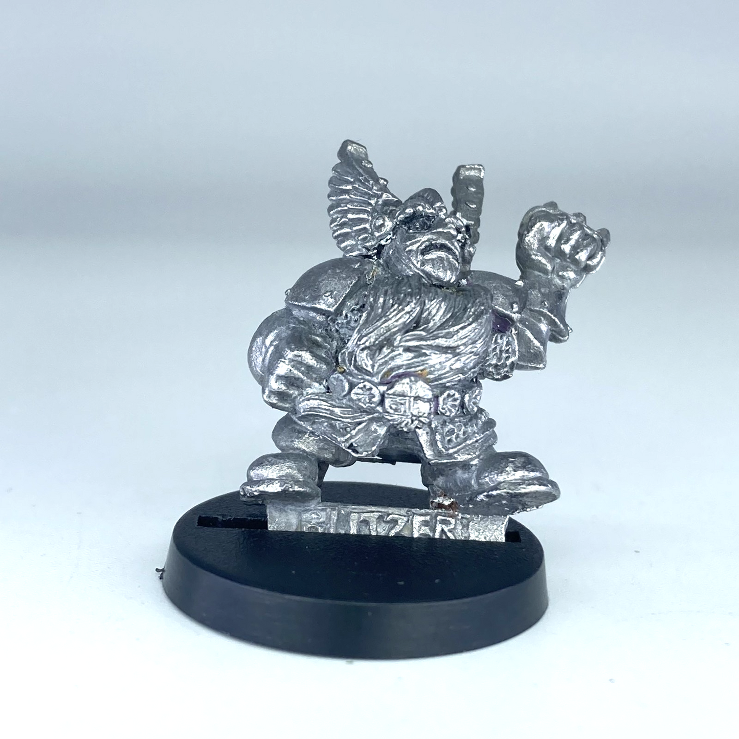 f4ab9c60-5037-4f5d-a9a6-d46bac8f5a7e