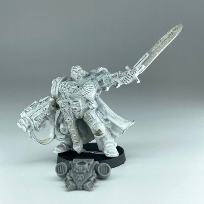 Space Marine Captain - Warhammer 40K Games Workshop Classic Metal X2552
