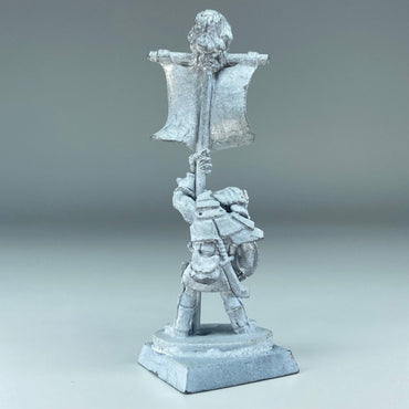 Goblin Standard Bearer - Orcs & Goblins - Warhammer Pre Slotta Metal X11926
