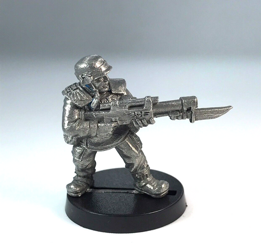 Cadian Shock Troop Rifleman Imperial Guard - Warhammer 40K Classic Metal X3437