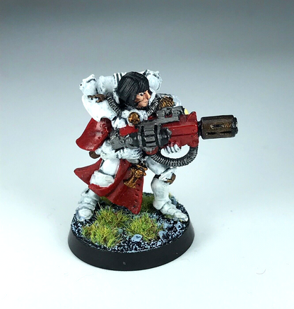 Sisters of Battle with Melta Gun - Painted - Warhammer 40K Classic Metal X835