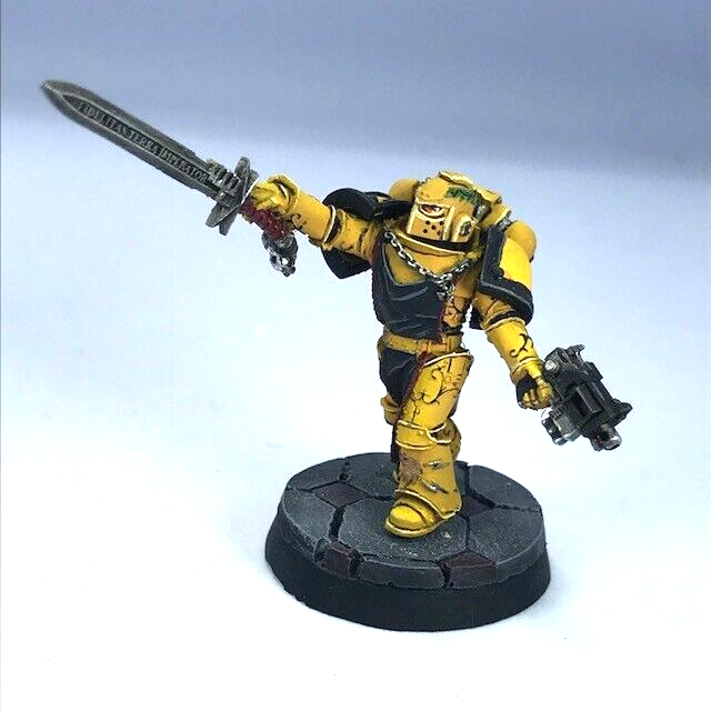 Imperial Fists Officer Legion Command Mark IV Armour - Warhammer 30K C4779