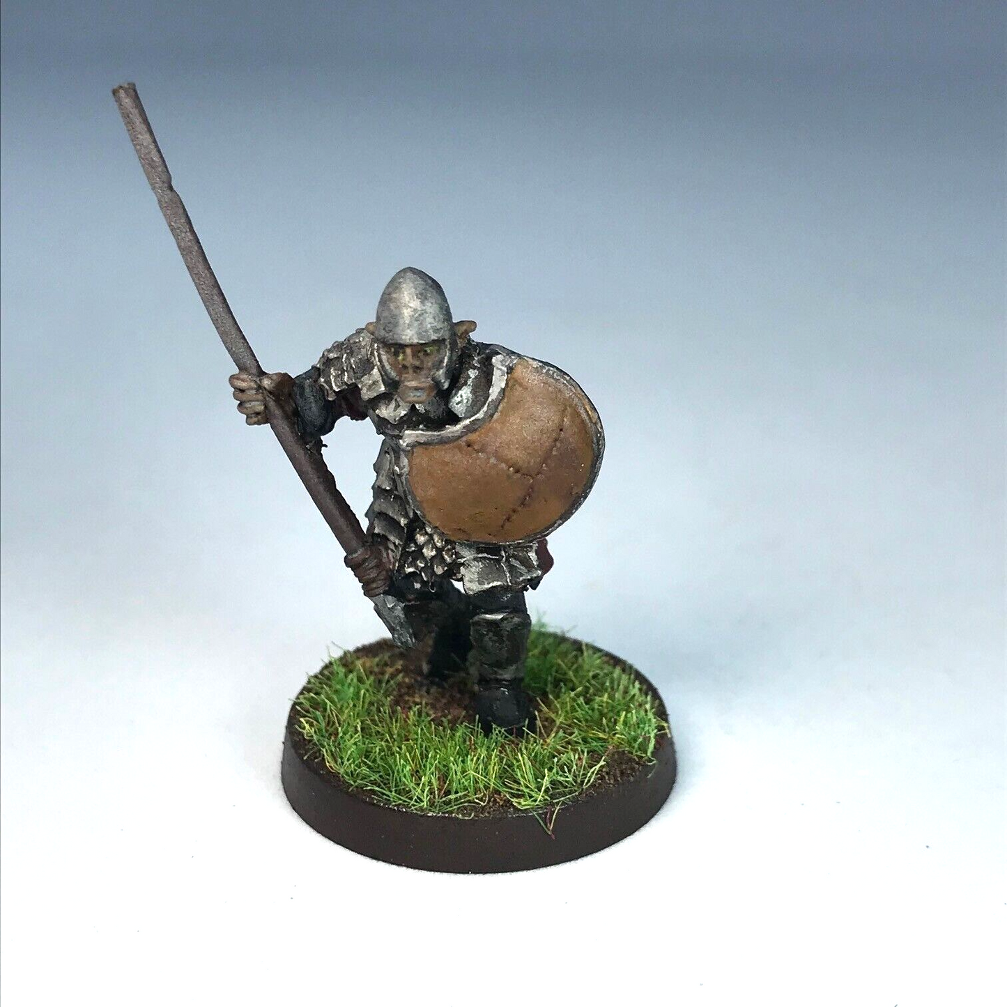 Morannon Orc Warrior LOTR - Warhammer / Lord of the Rings Painted Metal X9852