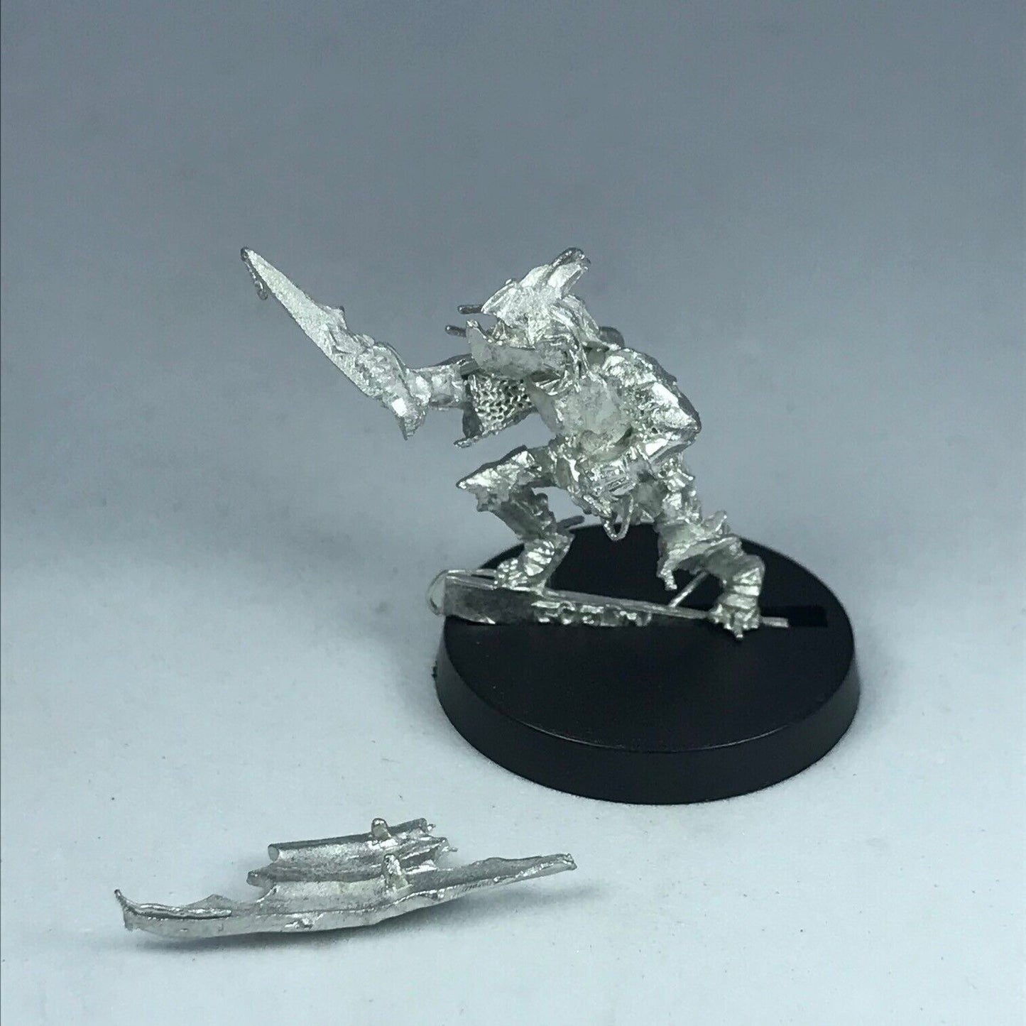 Metal Moria Goblin Armoured Warrior LOTR - Warhammer / Lord of the Rings X2332