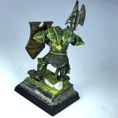 Classic Chaos Armoured Warrior with Shield - Damaged - Warhammer Fantasy X4154